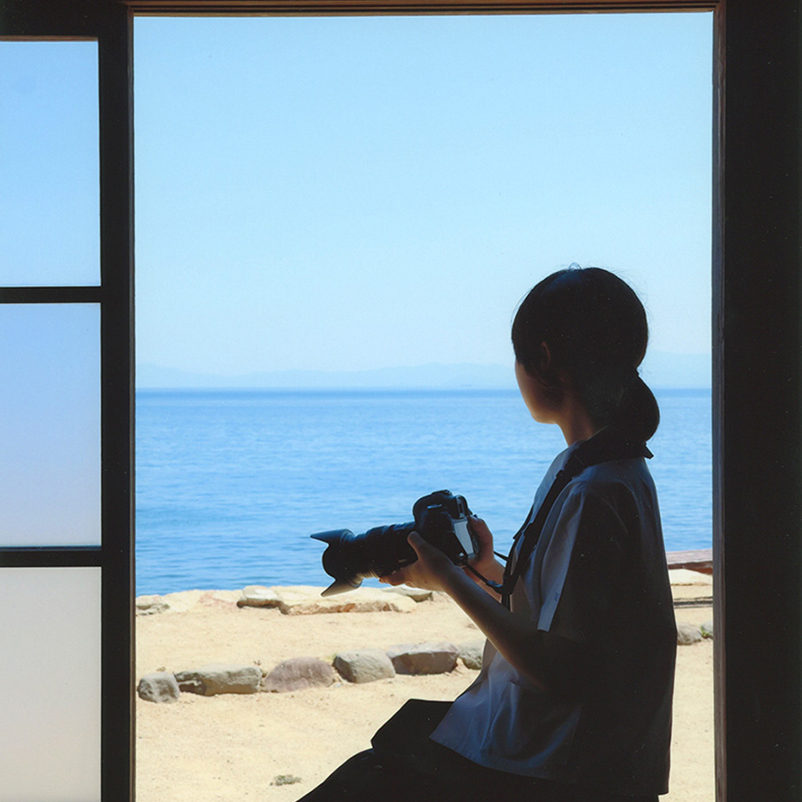 青に魅せられて